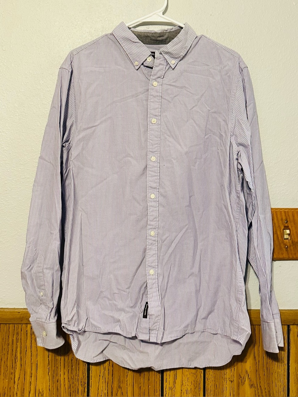 Michael Kors Men's size LARGE Lavender Pinstripe Dress Shirt